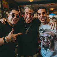 joey-diaz-with-fans